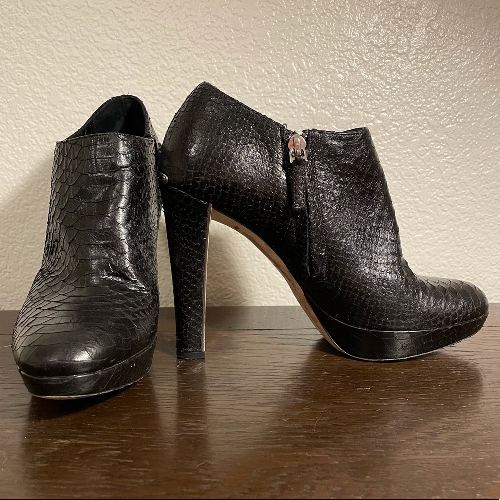 DIOR BLACK SNAKE LEATHER HEELED BOOTIES